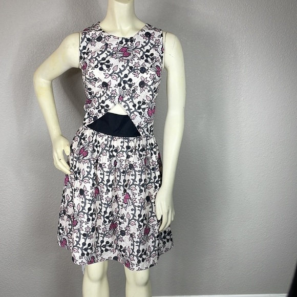 Thakoon Floral Embroidered Waist Cut Out Mini Dress Black White Pink Sz 10 - Picture 1 of 13